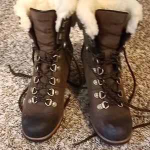 Sorel furry winter boots